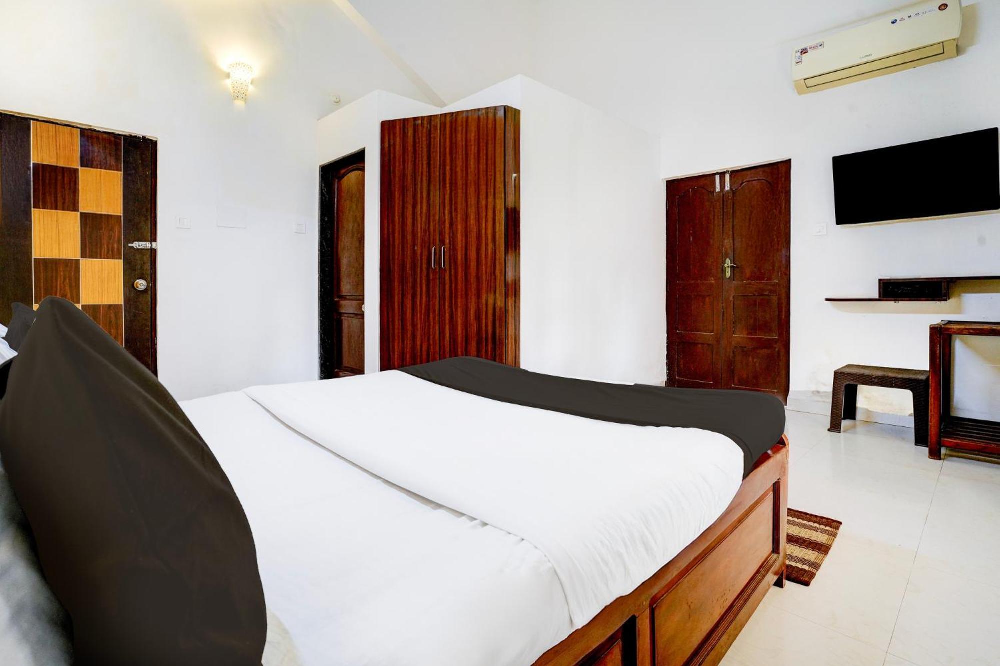 Oyo Flagship Triple Beach Guest House Benaulim Eksteriør bilde
