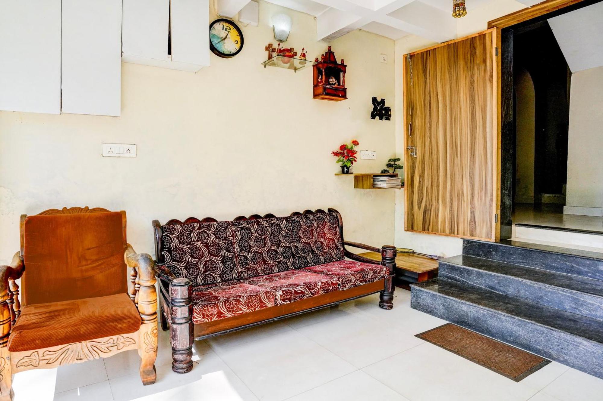 Oyo Flagship Triple Beach Guest House Benaulim Eksteriør bilde