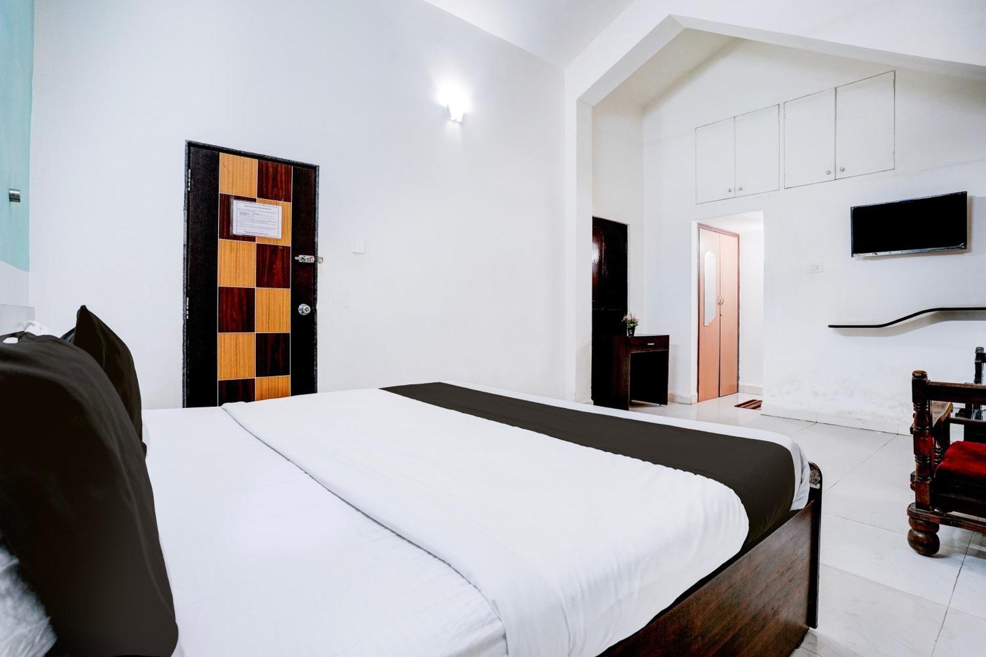 Oyo Flagship Triple Beach Guest House Benaulim Eksteriør bilde